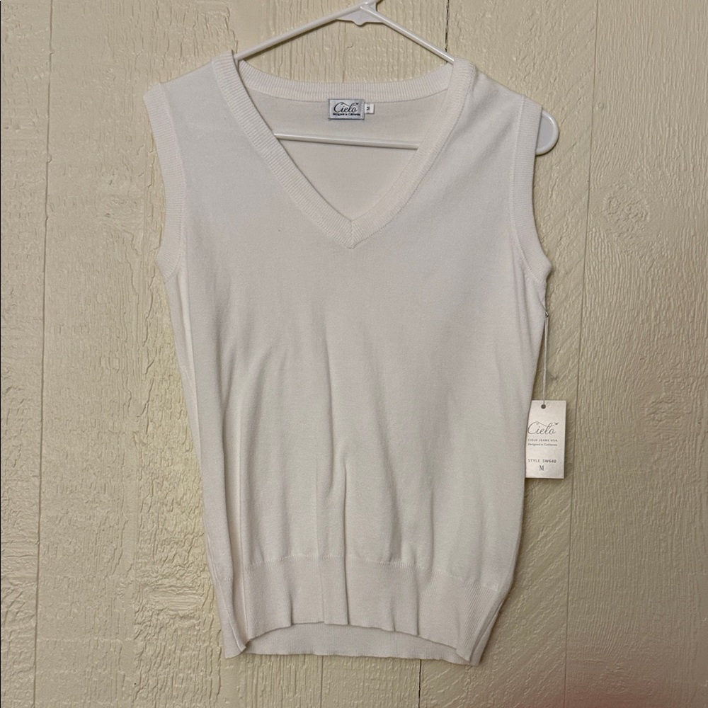 Cielo Cream Sleeveless Sweater Vest